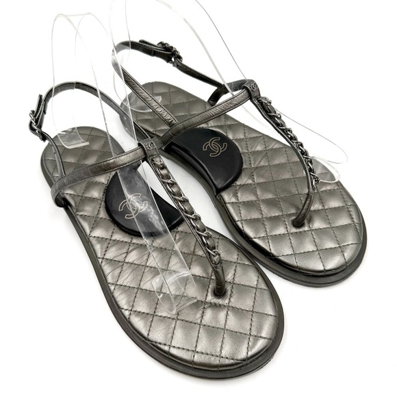 Chanel Thong Sandals Chain CC Logo Dark Silver Leather Quilted Flat 37.5 / 7.5 - Picture 2 of 11